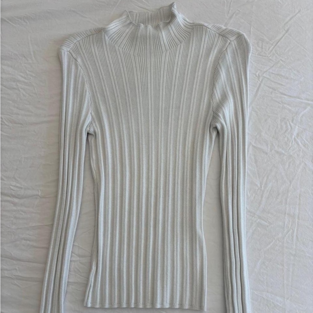 Abercrombie & Fitch Cream Ribbed Turtleneck